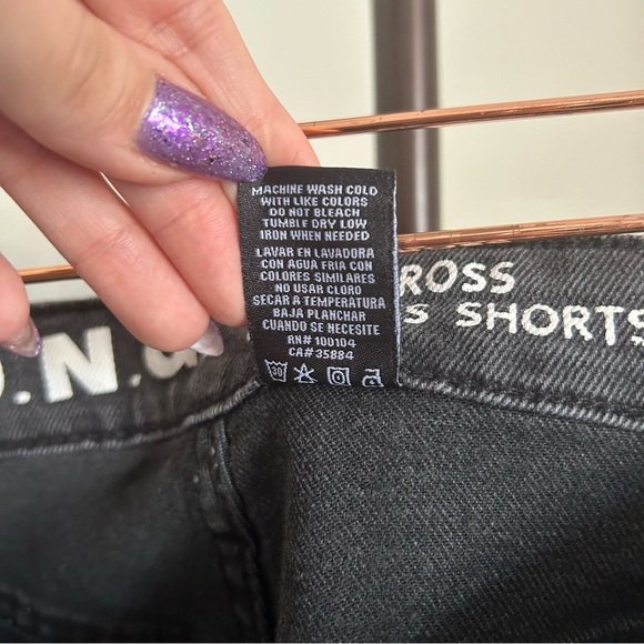 SONG Crossover Waist Black Distressed Denim High Waisted Shorts Women’s 9/29 - Picture 6 of 6